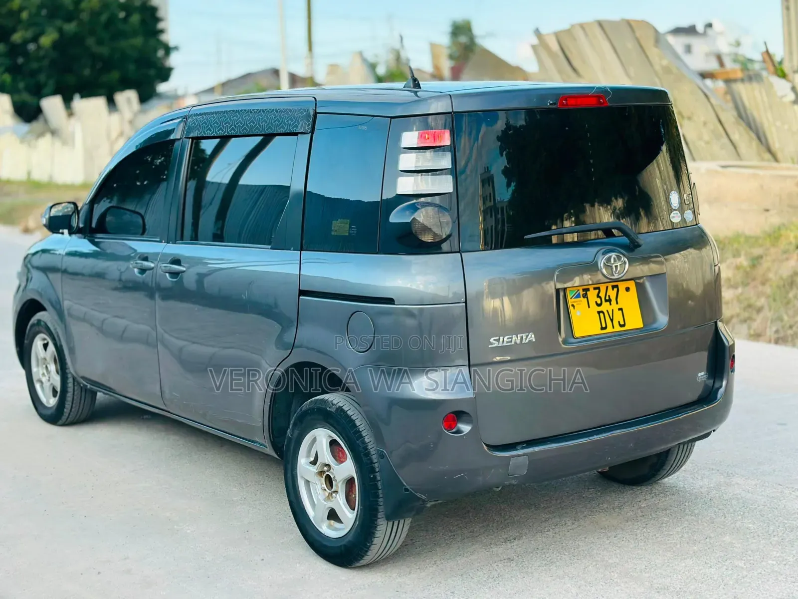 Toyota Sienta 2007