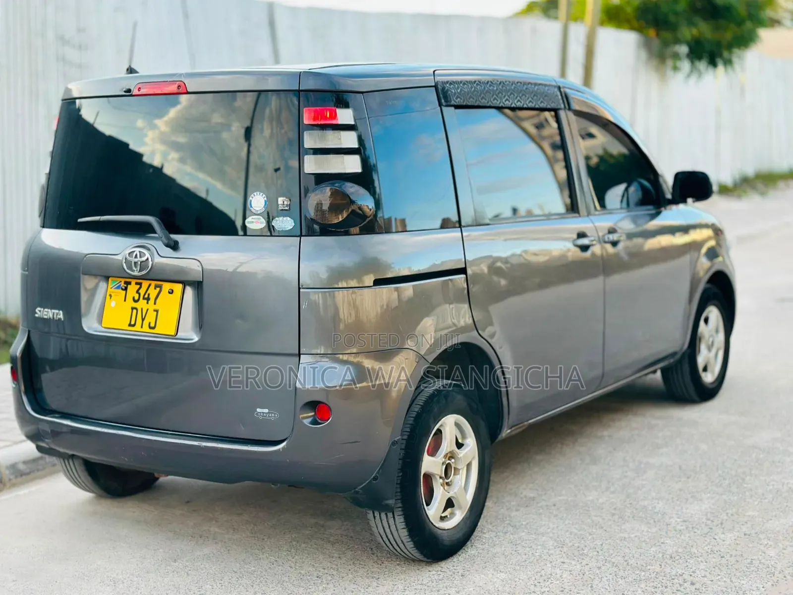 Toyota Sienta 2007