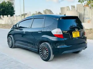 Honda Fit Base FWD 2007 Black
