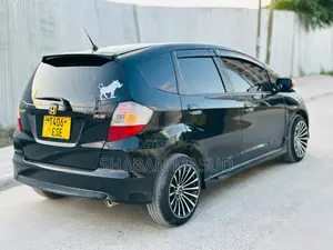 Honda Fit Base FWD 2007 Black