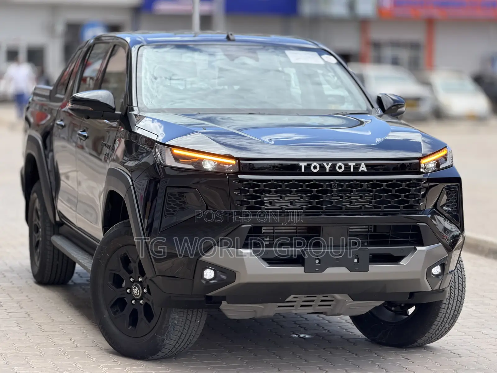 New Toyota Hilux 2025 Black