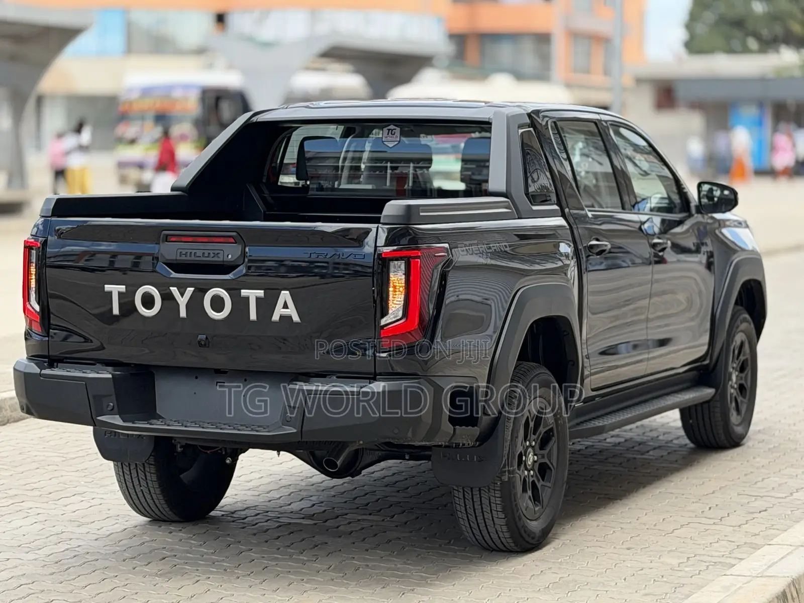 New Toyota Hilux 2025 Black