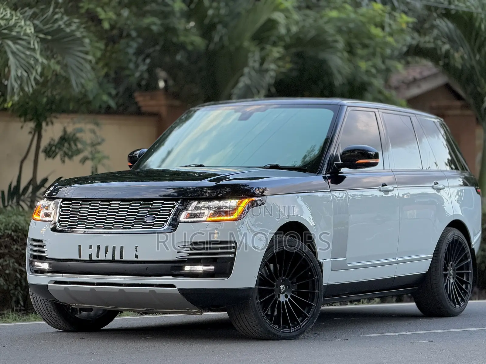 Land Rover Range Rover Vogue 2016 Black