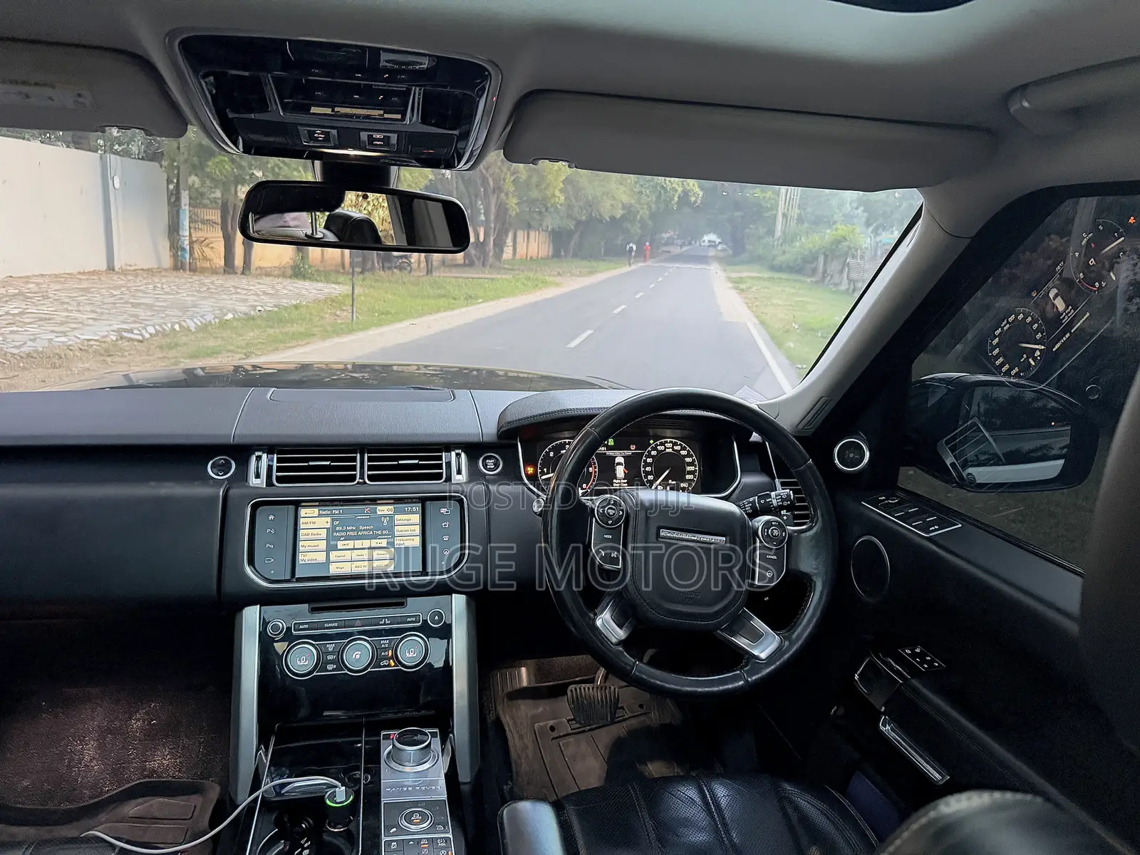 Land Rover Range Rover Vogue 2016 Black