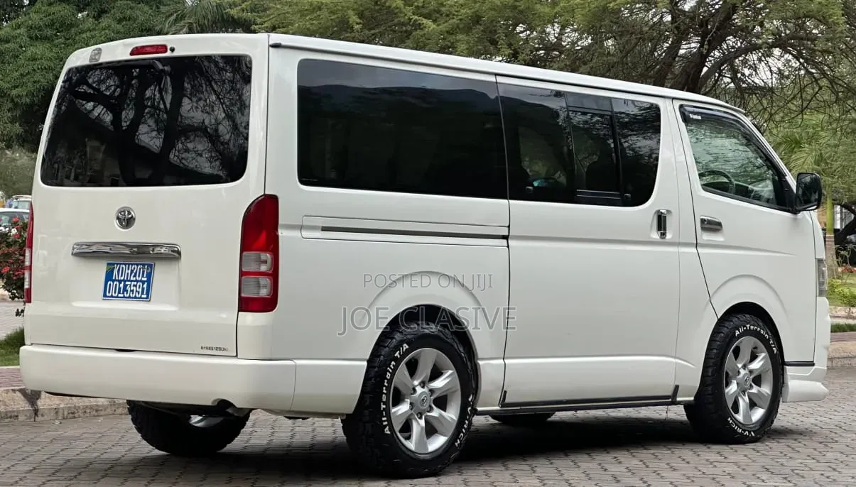 Toyota HiAce 2008 White