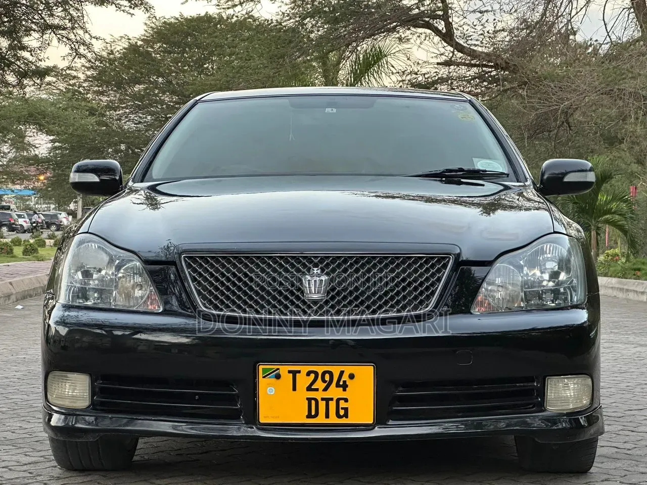 Toyota Crown 2006 Black