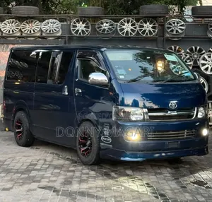 Toyota HiAce 2006 Blue