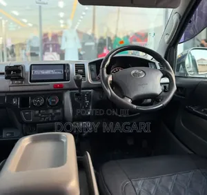 Toyota HiAce 2006 Blue