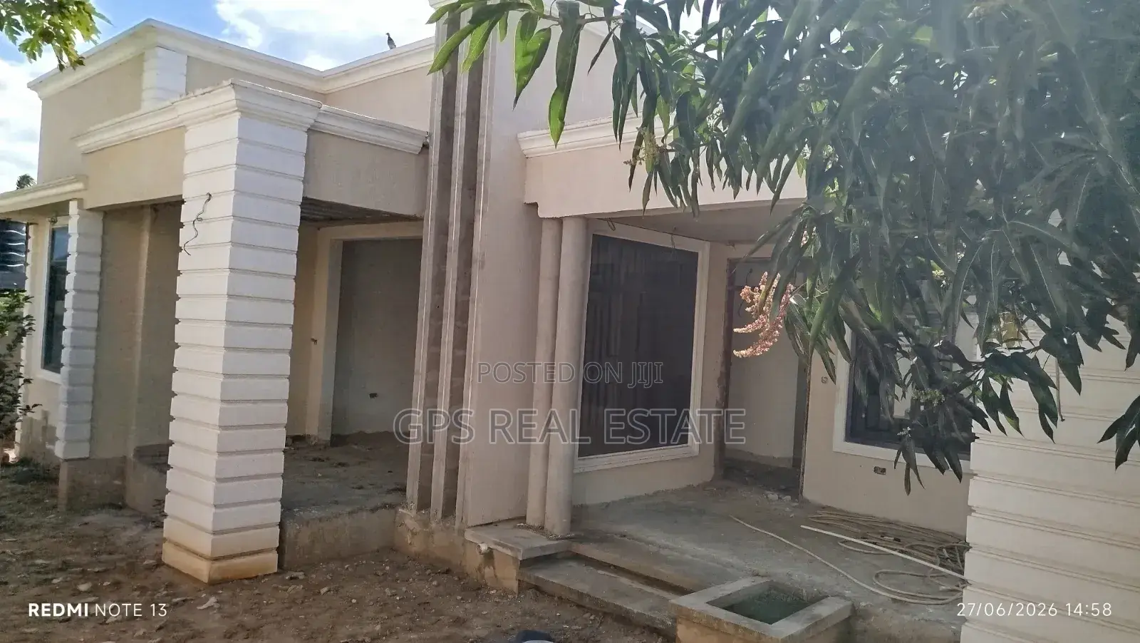 10bdrm Apartment in Bunju for sale