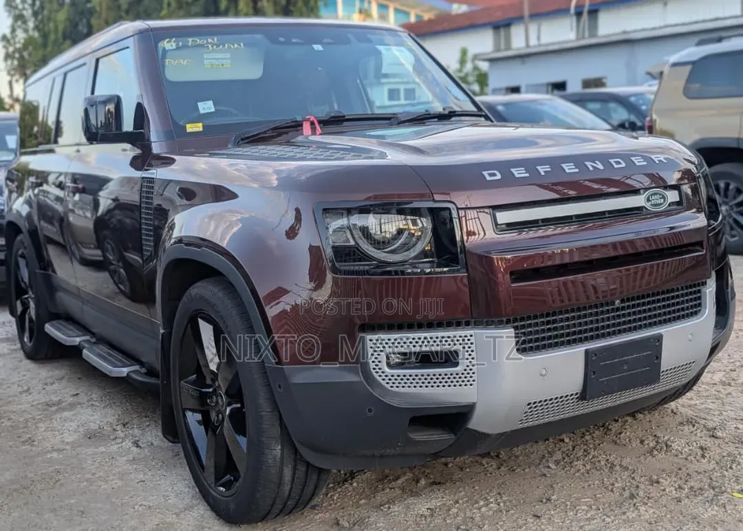 Land Rover Defender 2023 Red