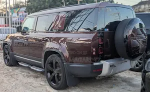 Land Rover Defender 2023 Red