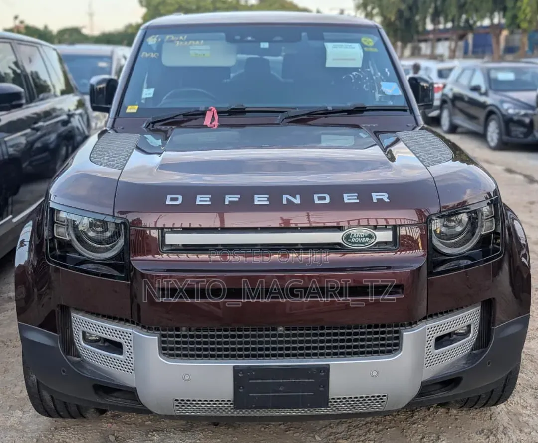 Land Rover Defender 2023 Red