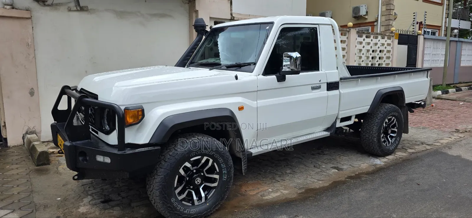 Toyota Land Cruiser 2017 White