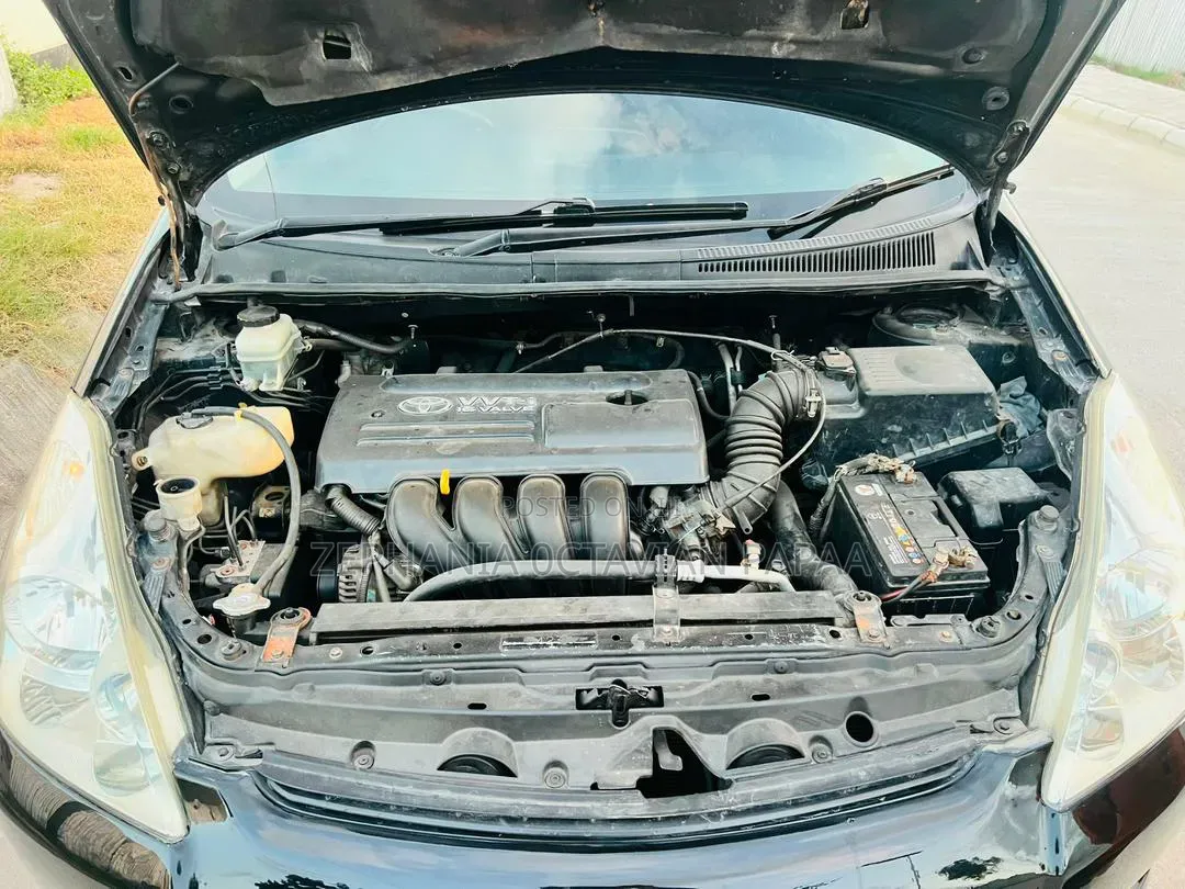 Toyota Wish 2004 Black