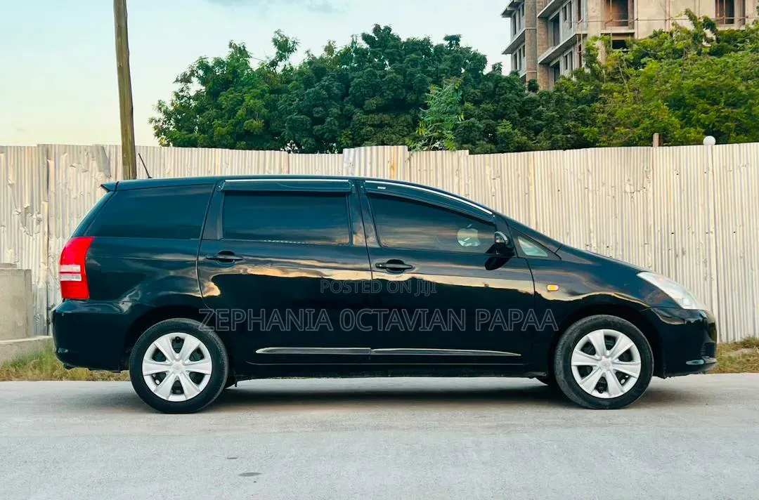Toyota Wish 2004 Black
