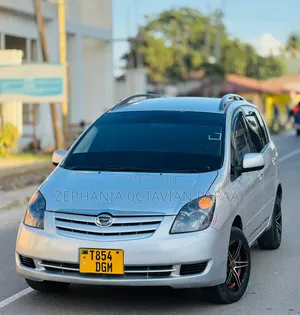Toyota Corolla Spacio 2004 Silver