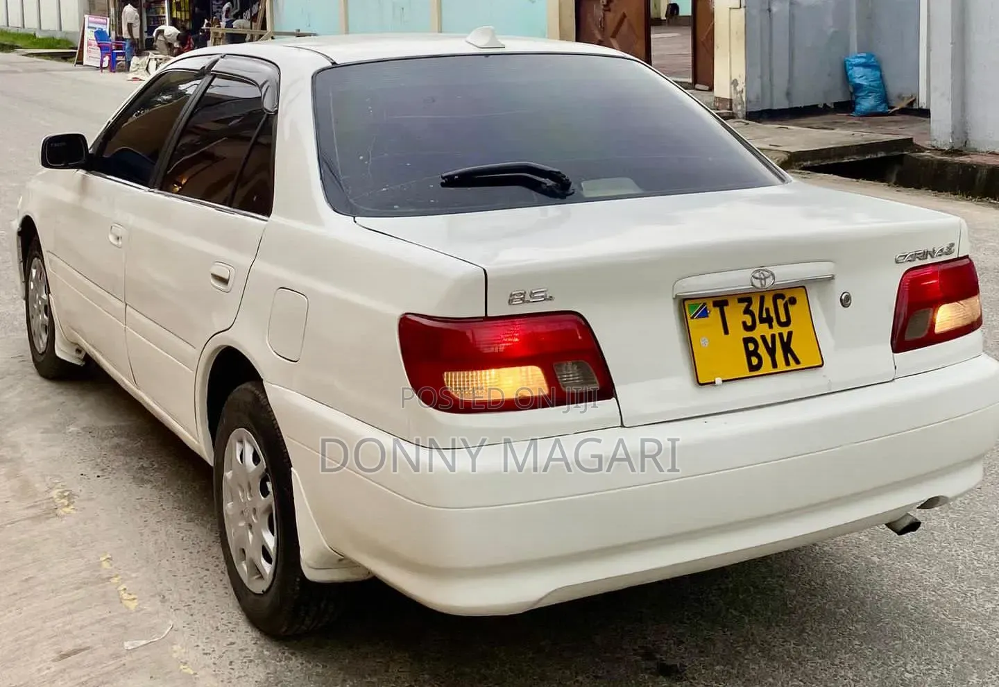 Toyota Carina 2000 White