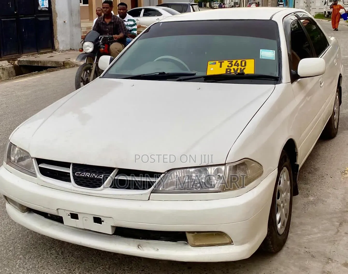 Toyota Carina 2000 White