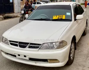Toyota Carina 2000 White