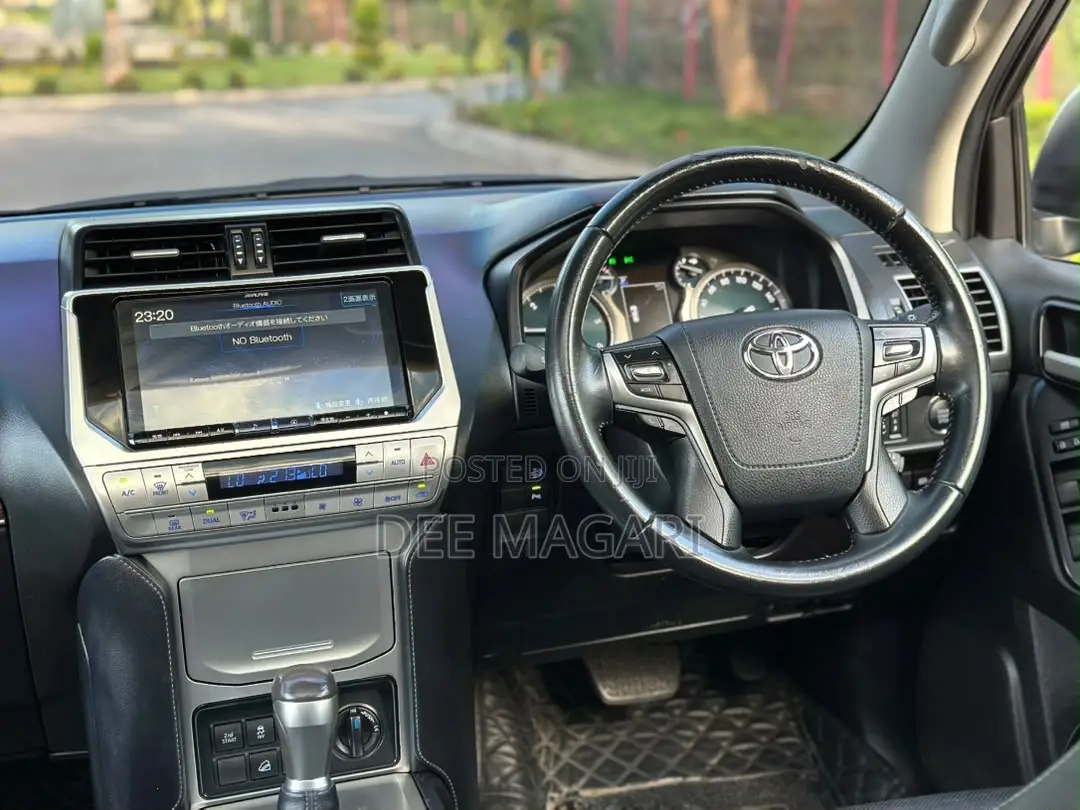 Toyota Land Cruiser Prado 2021 Black