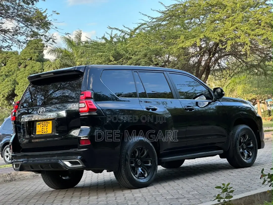 Toyota Land Cruiser Prado 2021 Black