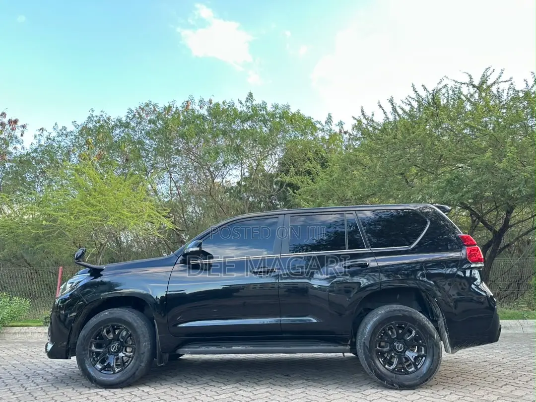 Toyota Land Cruiser Prado 2021 Black