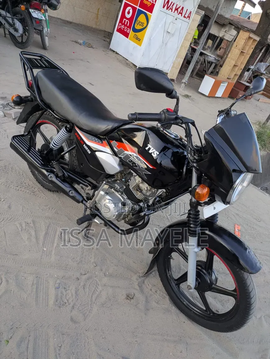 TVS HLX 125 2025 Black