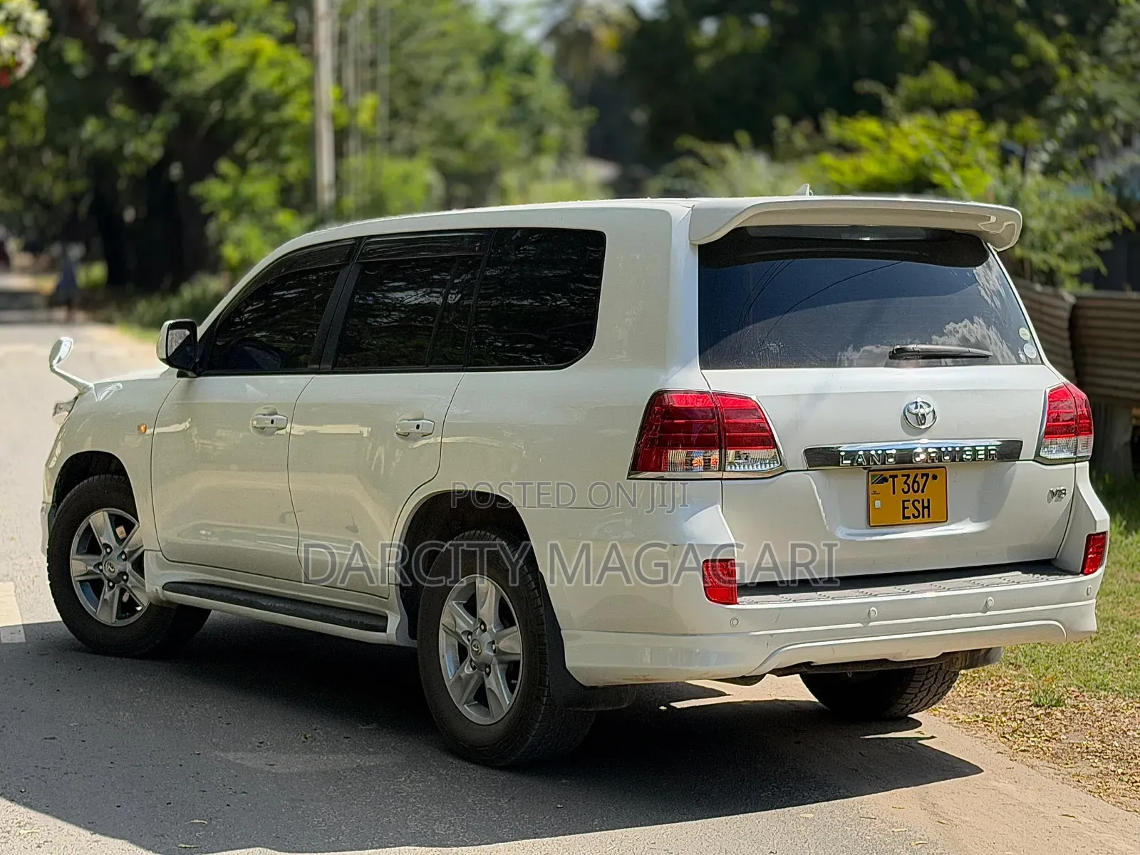 Toyota Land Cruiser 2011