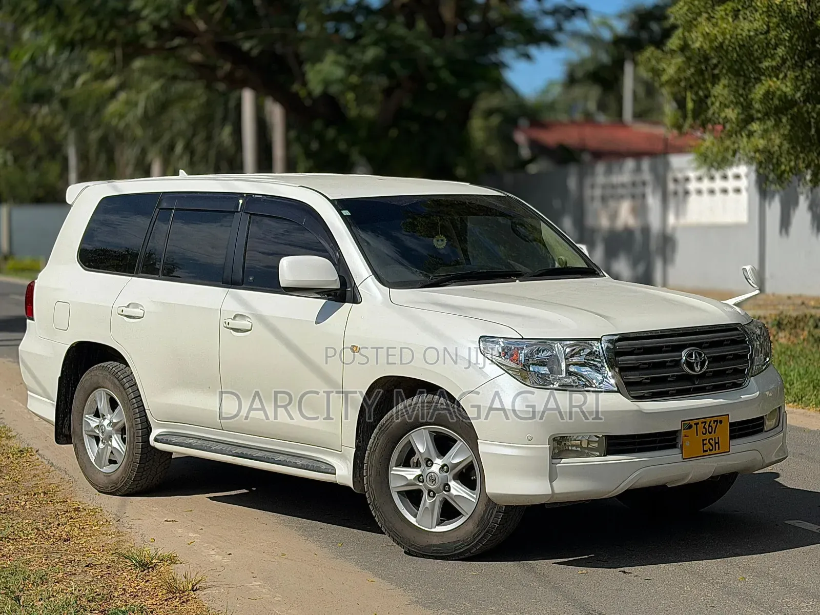 Toyota Land Cruiser 2011