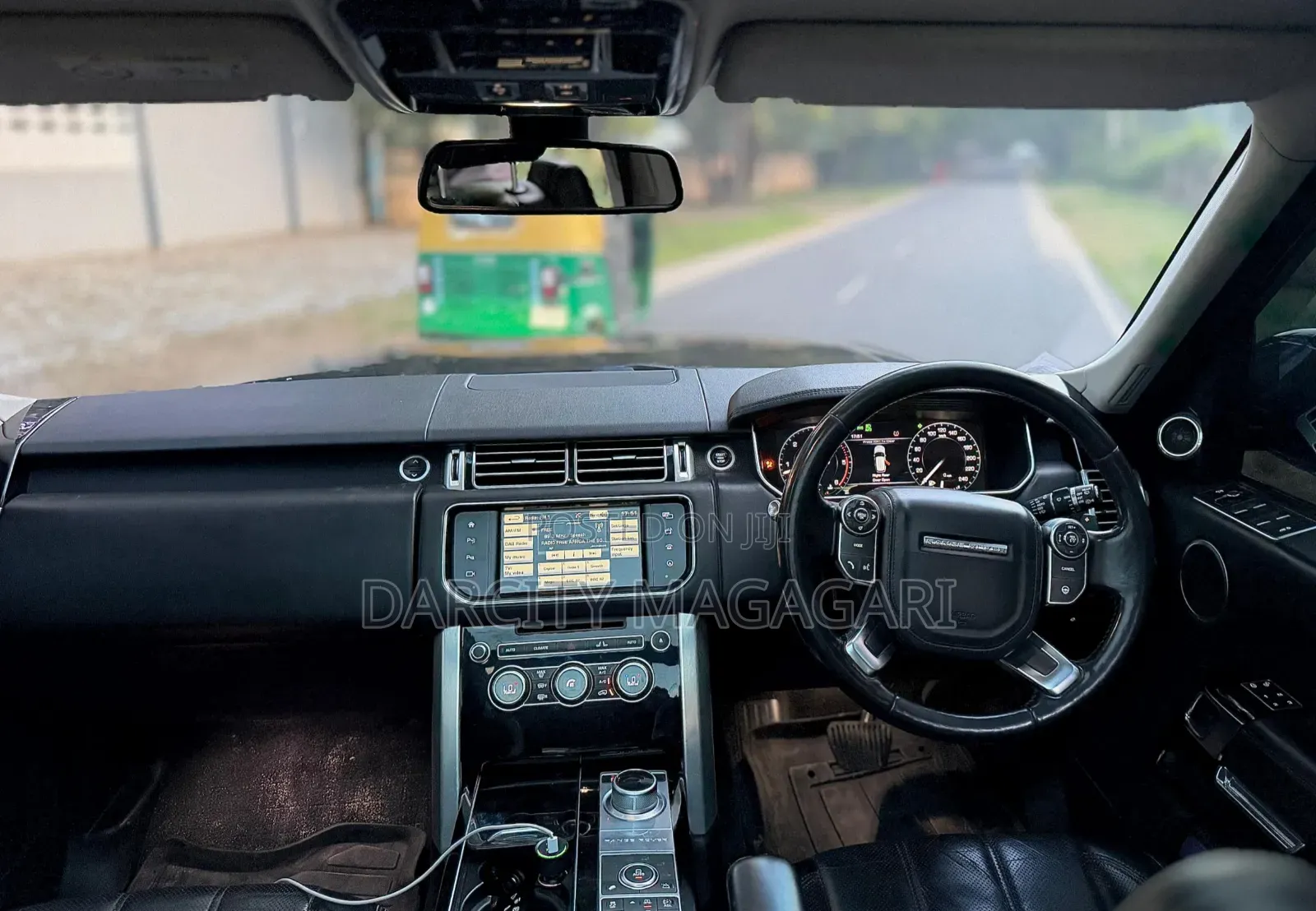 Land Rover Range Rover Vogue 2016 White