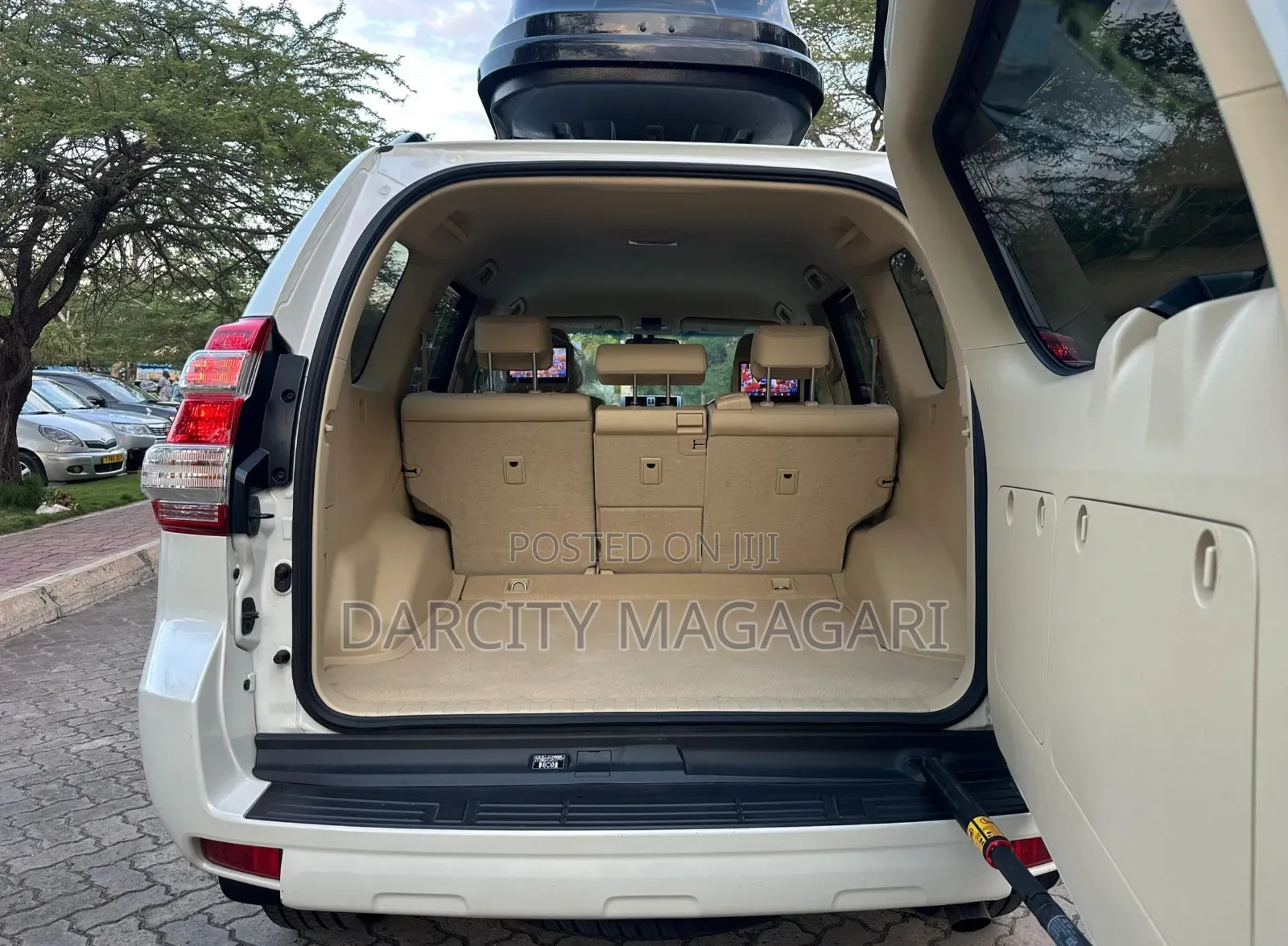 Toyota Land Cruiser Prado 2017 White