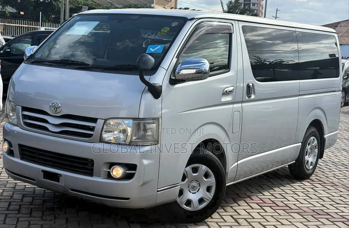 Toyota Noah 2004 Silver