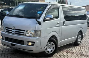 Toyota Noah 2004 Silver
