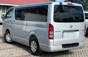 Toyota Noah 2004 Silver
