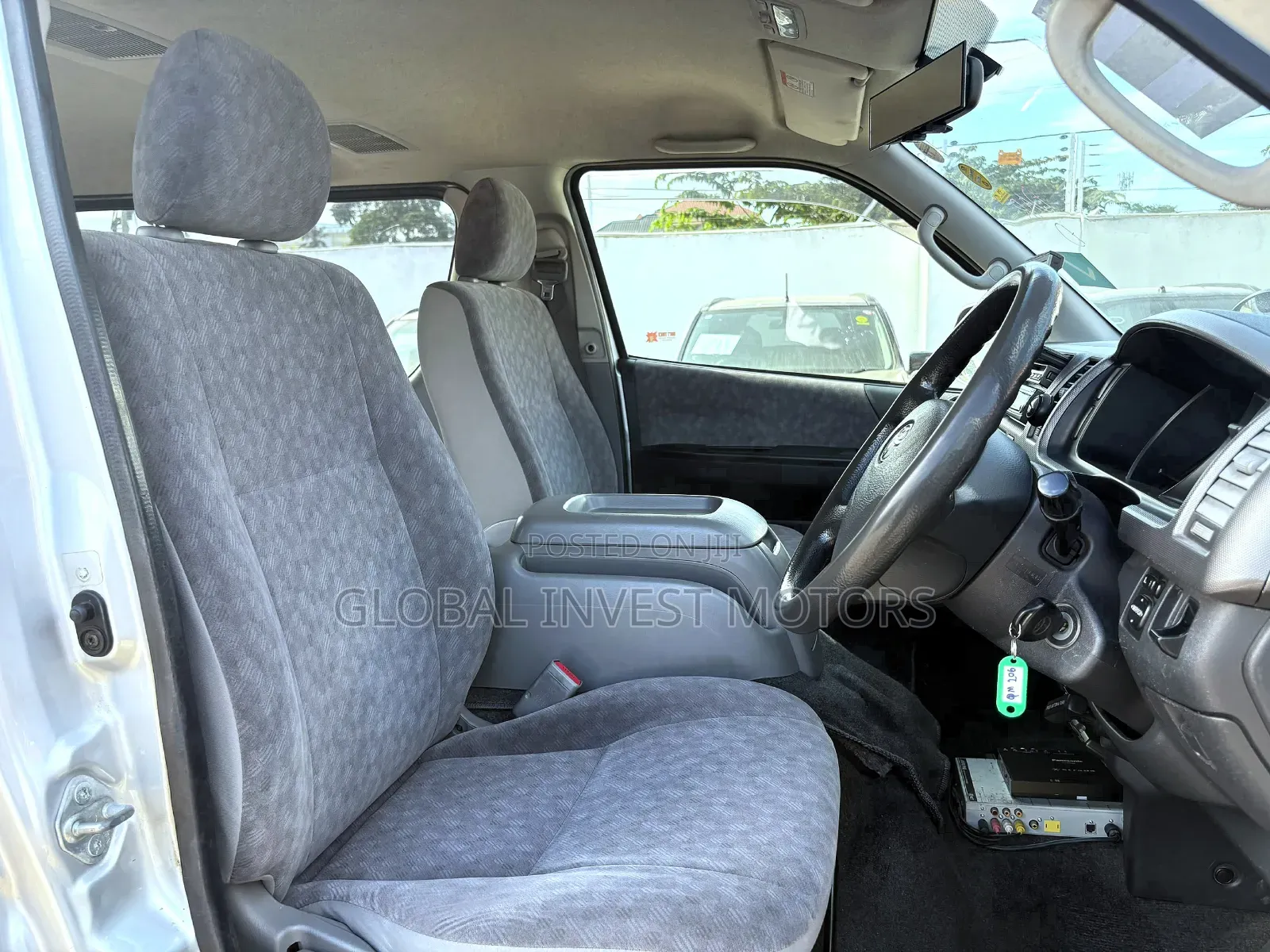 Toyota Noah 2004 Silver