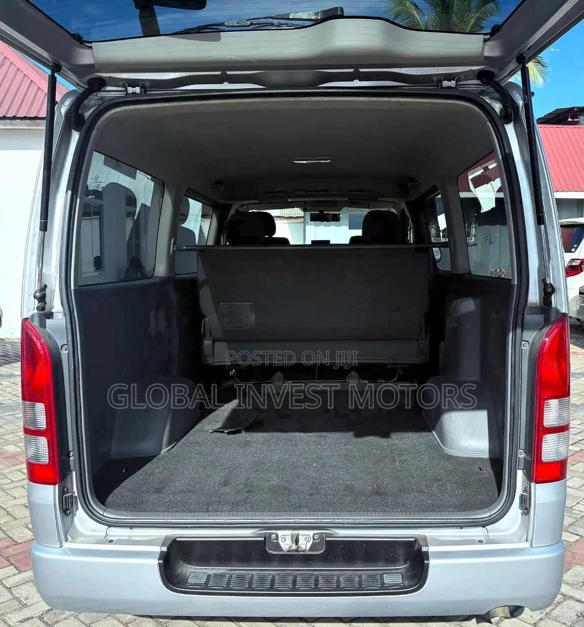 Toyota Noah 2004 Silver