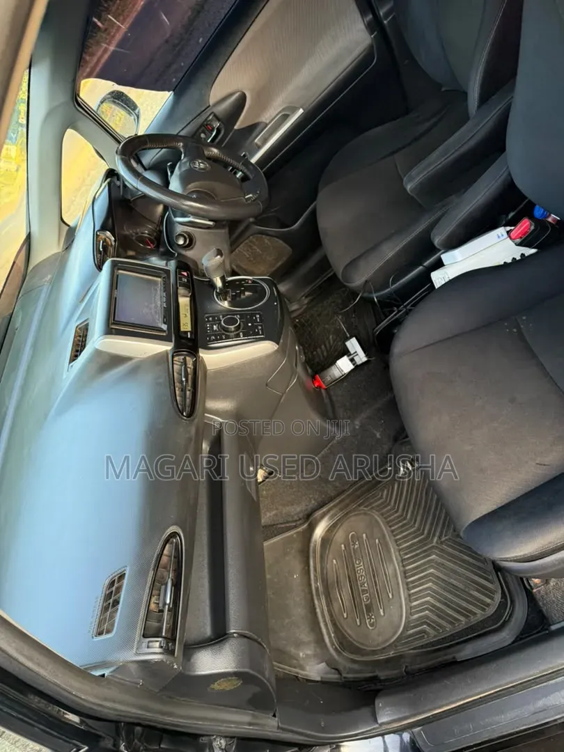 Toyota Wish 2010 Black