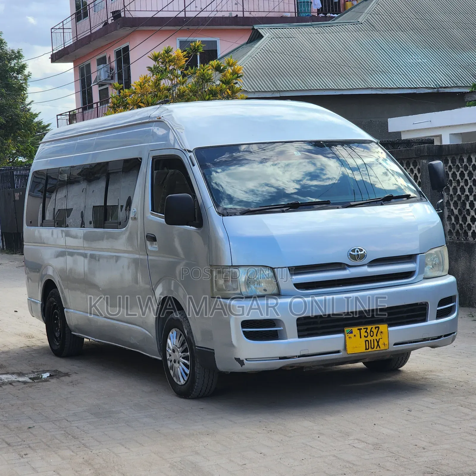 Toyota HiAce 2005 Grey