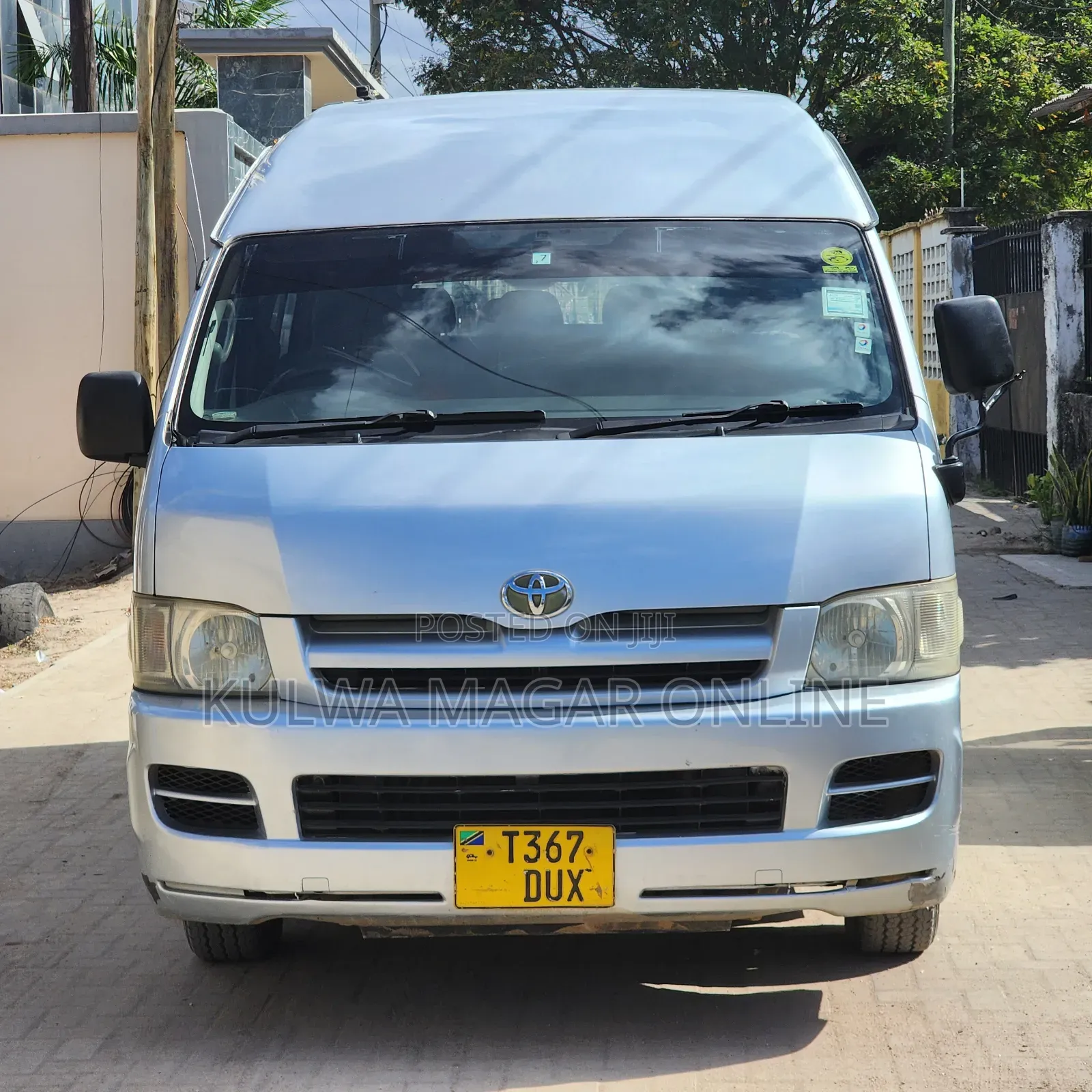 Toyota HiAce 2005 Grey
