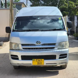 Toyota HiAce 2005 Grey