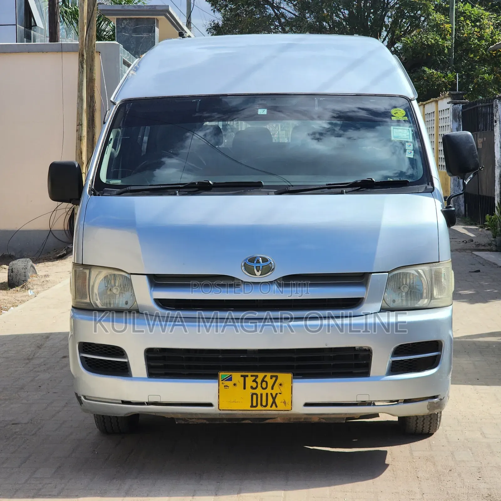 Toyota HiAce 2005 Grey