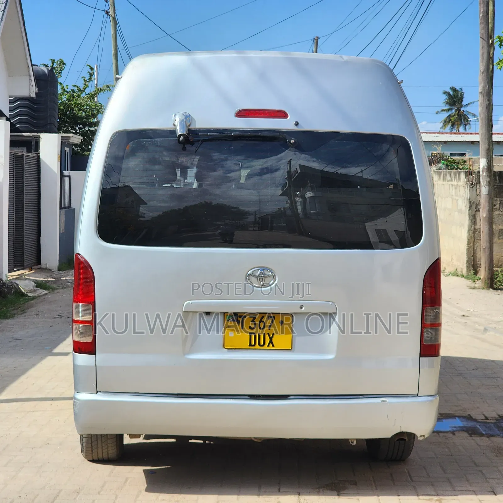 Toyota HiAce 2005 Grey