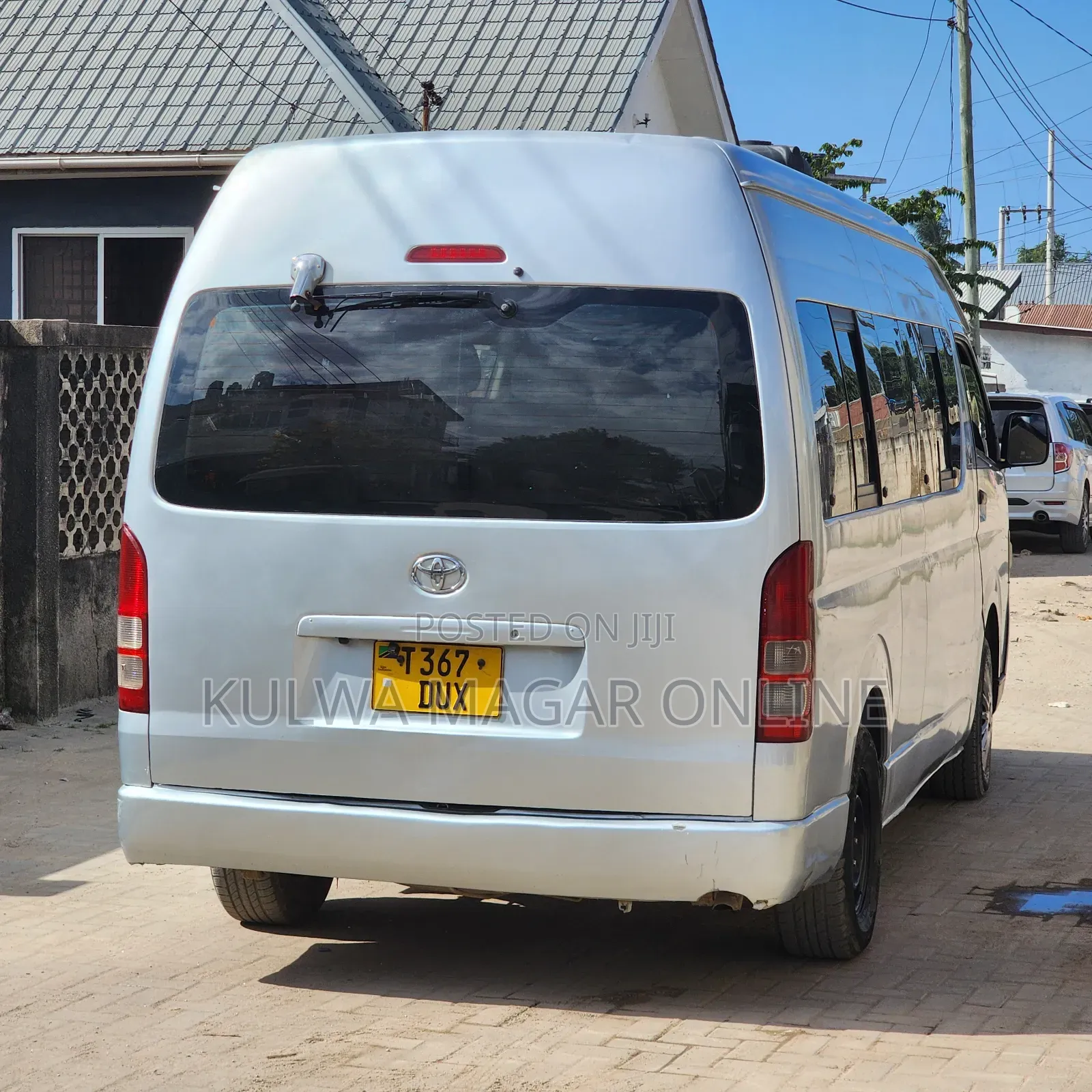 Toyota HiAce 2005 Grey