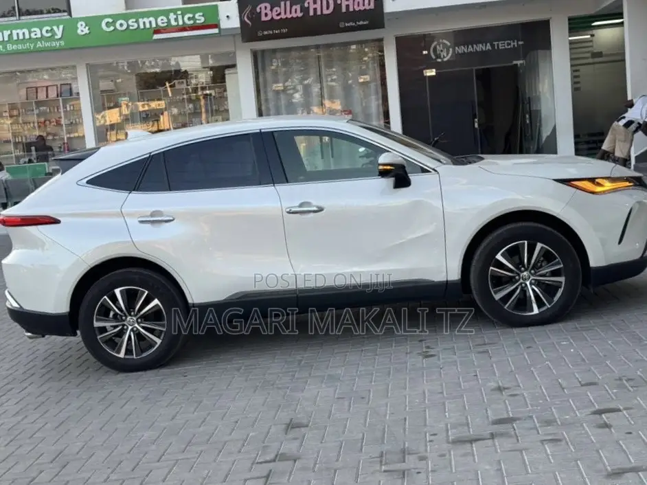 Toyota Harrier 2.0 2020 White