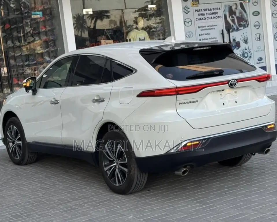 Toyota Harrier 2.0 2020 White