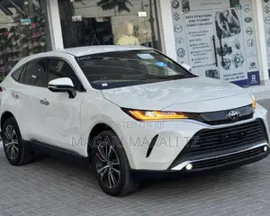 Toyota Harrier 2.0 2020 White