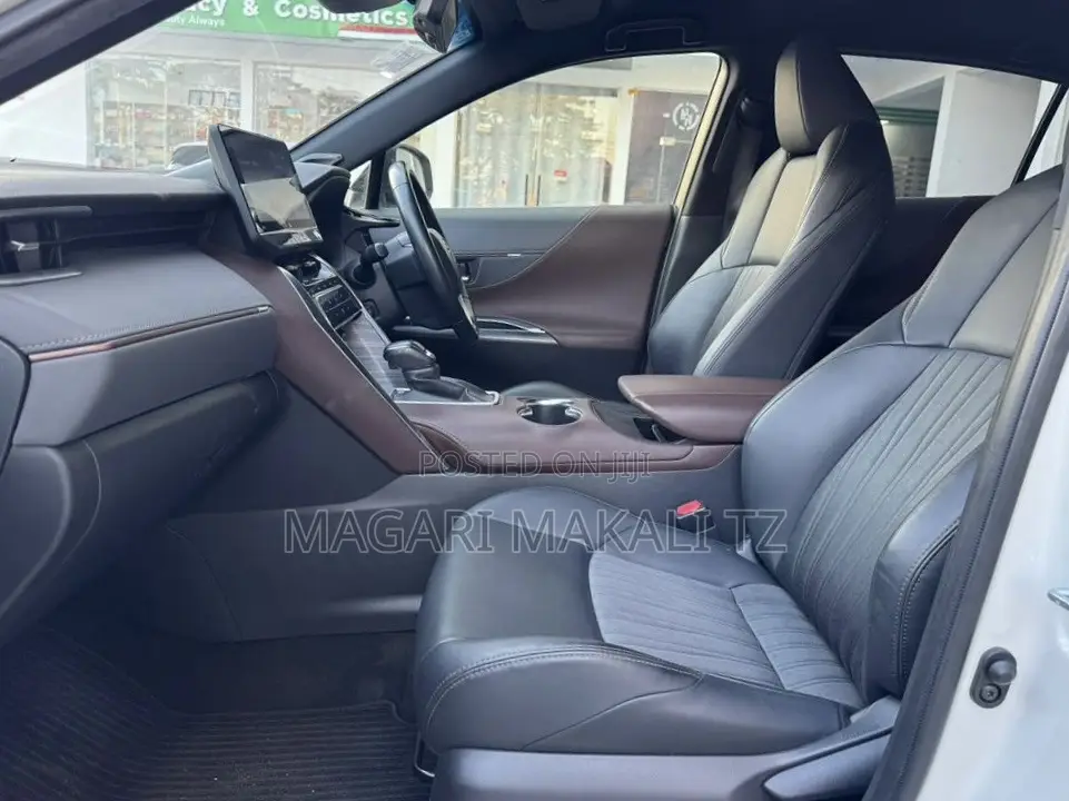 Toyota Harrier 2.0 2020 White