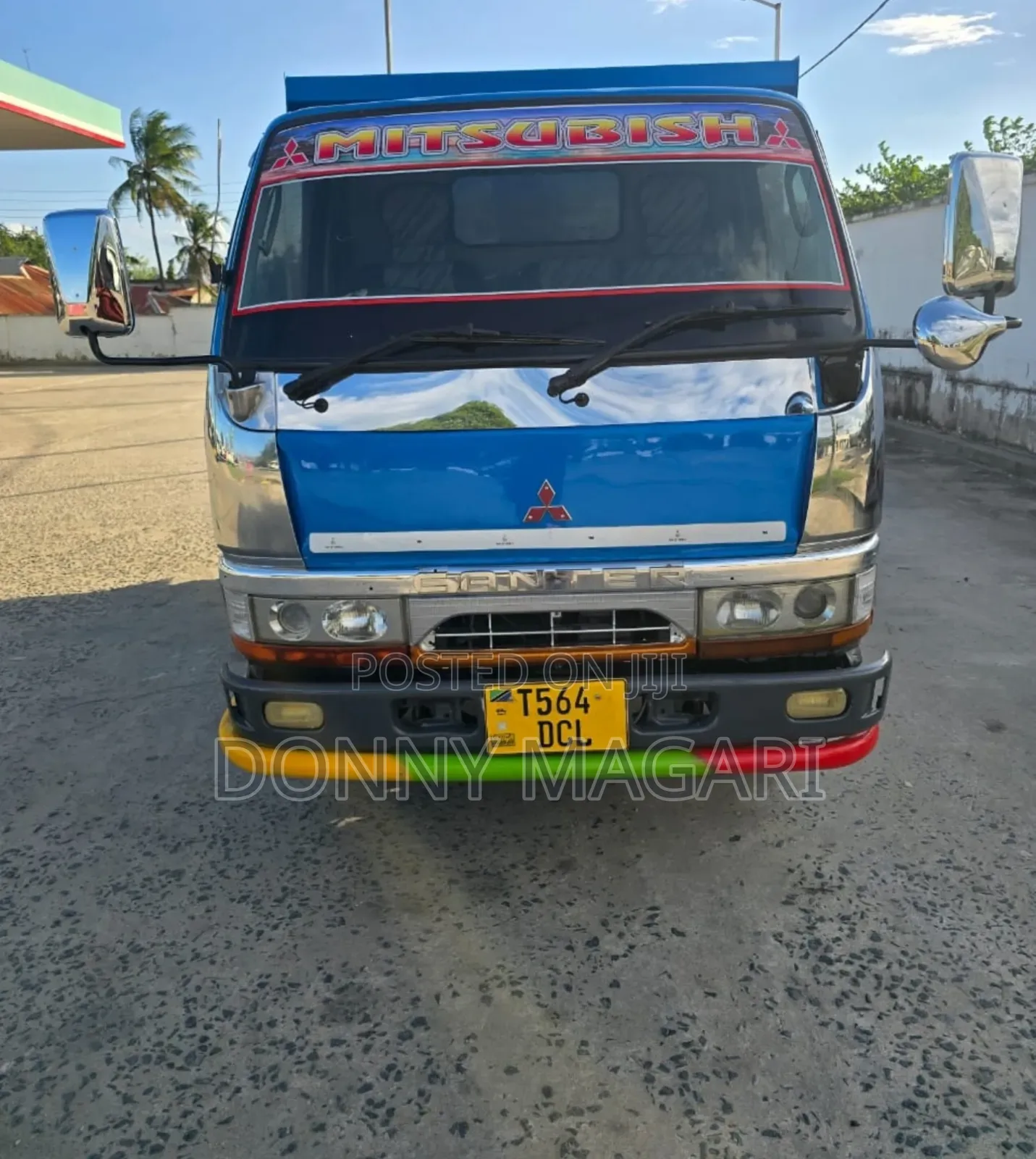 Mitsubishi Canter Tipper