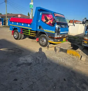Mitsubishi Canter Tipper