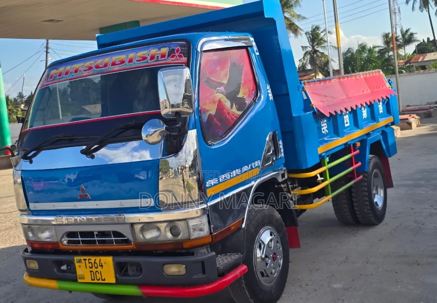 Mitsubishi Canter Tipper